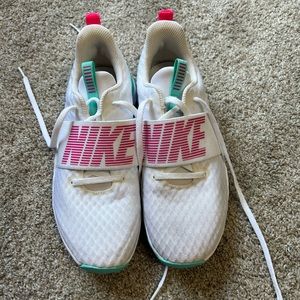 Nike tennis shoes - 8